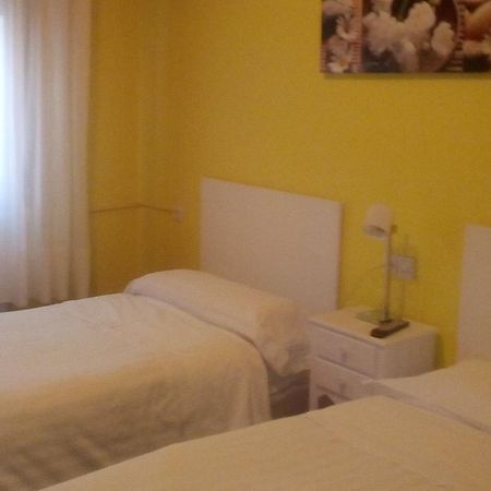 Pension Room Παμπλόνα Εξωτερικό φωτογραφία
