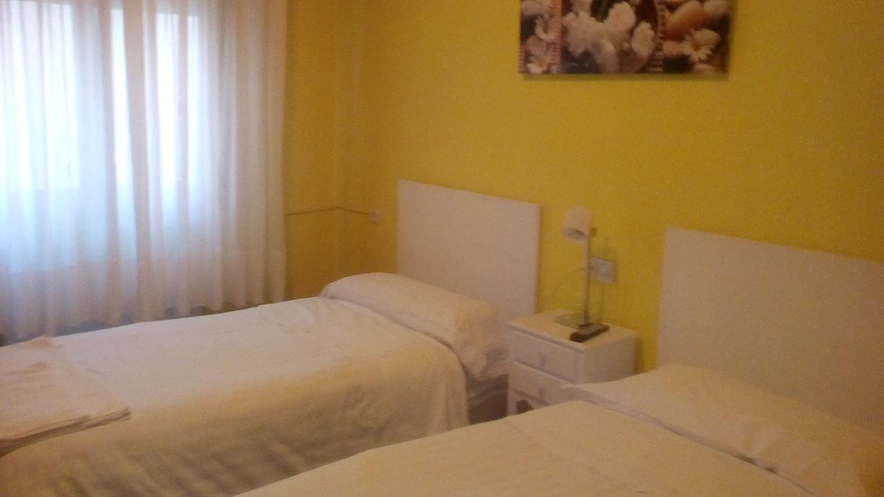 Pension Room Παμπλόνα Εξωτερικό φωτογραφία
